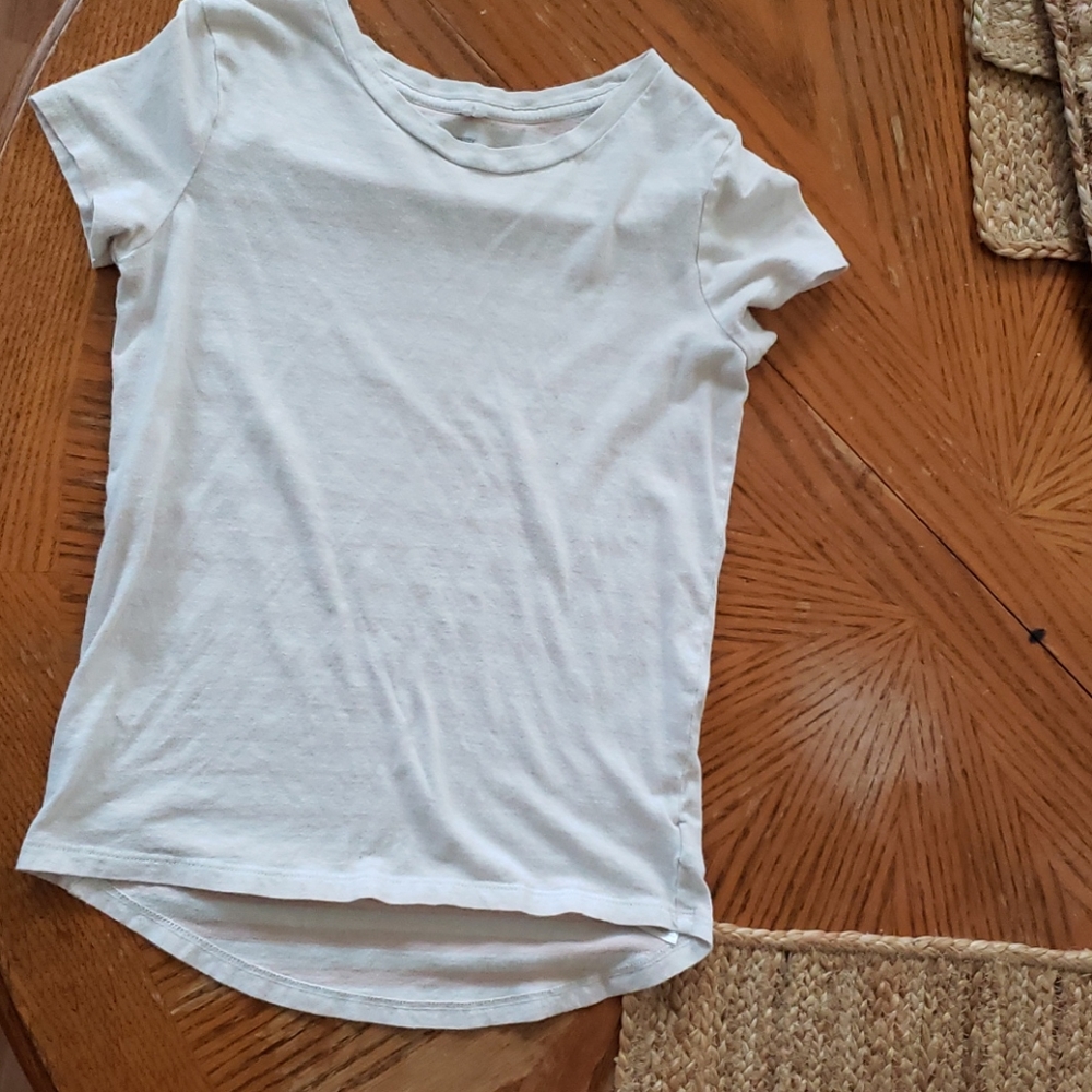 Old navy white shirt whith light pink shirt